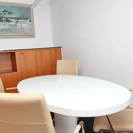 Trelleborgallee, 208 アパート